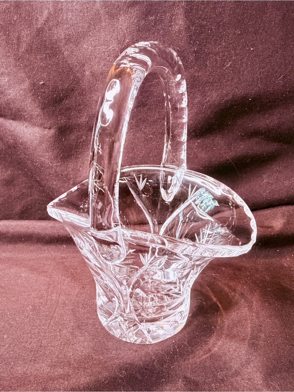 Small Pinwheel Crystal Basket Excellent condition!